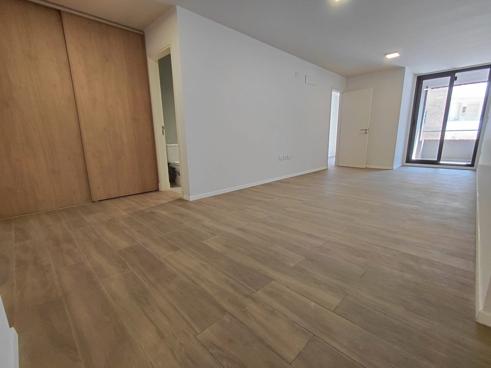 A ESTRENAR: 1 dormitorio y medio, 2 baños y balcón amplio en Nueva Córdoba