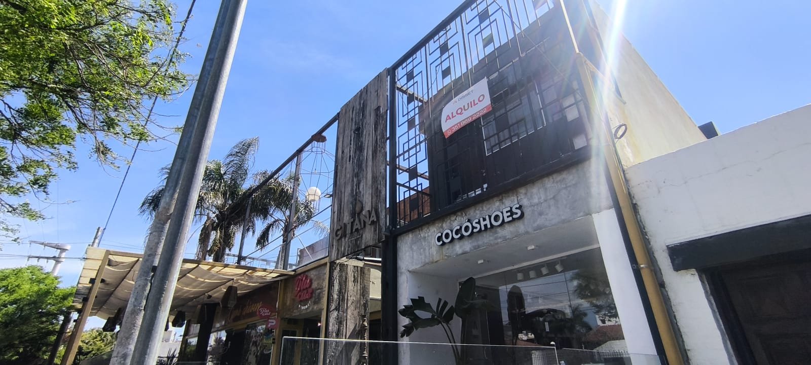 LOCAL / OFICINA EN ALQUILER  200 M2  GALERÍA GITANA  CERRO DE LAS ROSAS