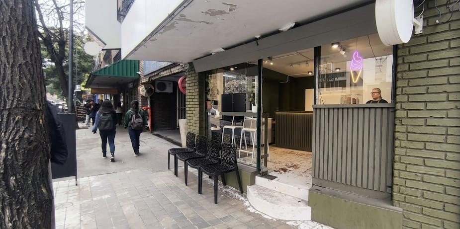 Av. Colon zona centrica con renta local en venta