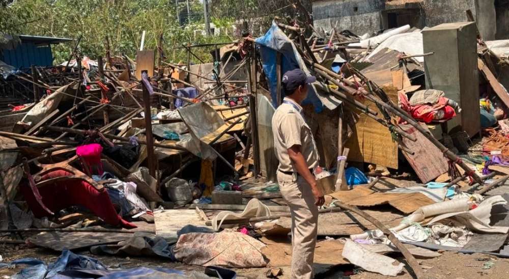 नवी मुंबई पुलिस ने ड्रग तस्करी नेटवर्क से जुड़े सीवुड्स स्क्रैप शॉप को ध्वस्त कर दिया