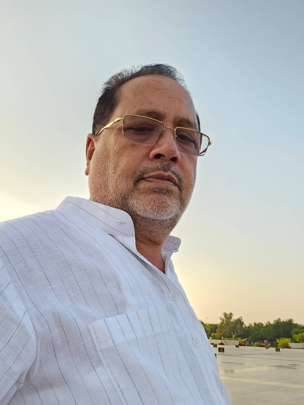 जलालाबाद के समाज सेवी शेर जमा खां  ने आर्थिक स्तिथि से कमज़ोर परिवार के 50 बच्चो को निशुल्क शिक्षा प्रदान करने की ली जिम्मेदारी