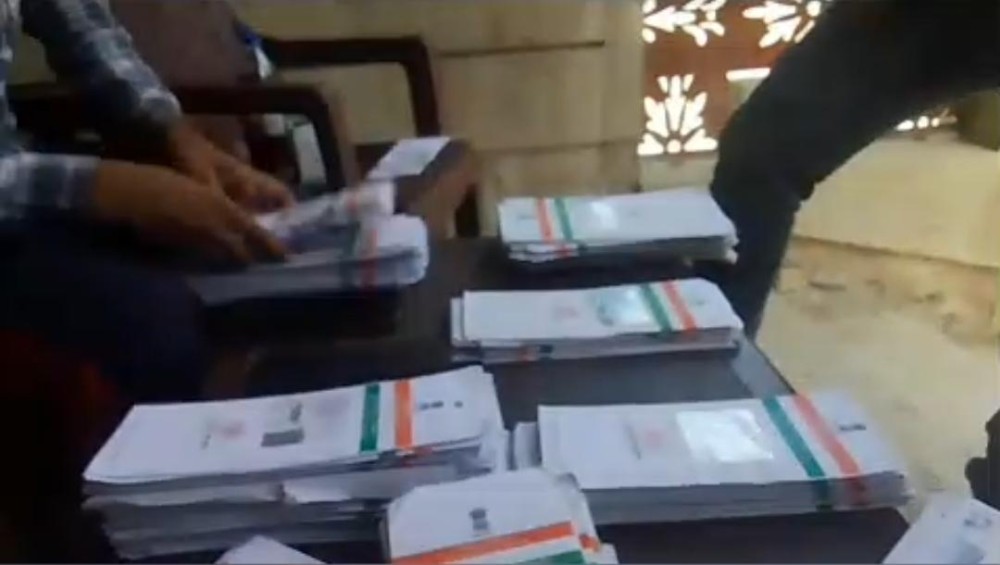 पनवेल आरटीओ ने पुराने वाहनों के लिए एचएसआरपी की समय सीमा 30 जून तक बढ़ा दी है और सामूहिक स्थापना सुविधा भी प्रदान की है