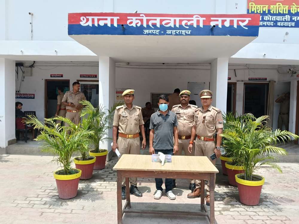 "बाइक पार्किंग को लेकर हुआ विवाद आरोपी ने निकाला तमंचा, चली गोली, युवक हुआ घायल! लेकिन फिर पुलिस ने चौबीस घंटे में माने जाने अपराधी का खेल खत्म कर दिया!"