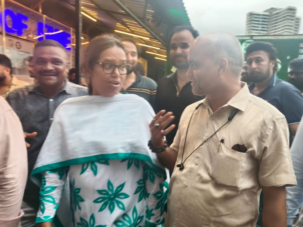 खेल मैदानों के निजीकरण पर सांसद वर्षा गायकवाड़ ने जताई नाराज़गी, स्थानीय समस्याओं को सदन में उठाने का दिया आश्वासन