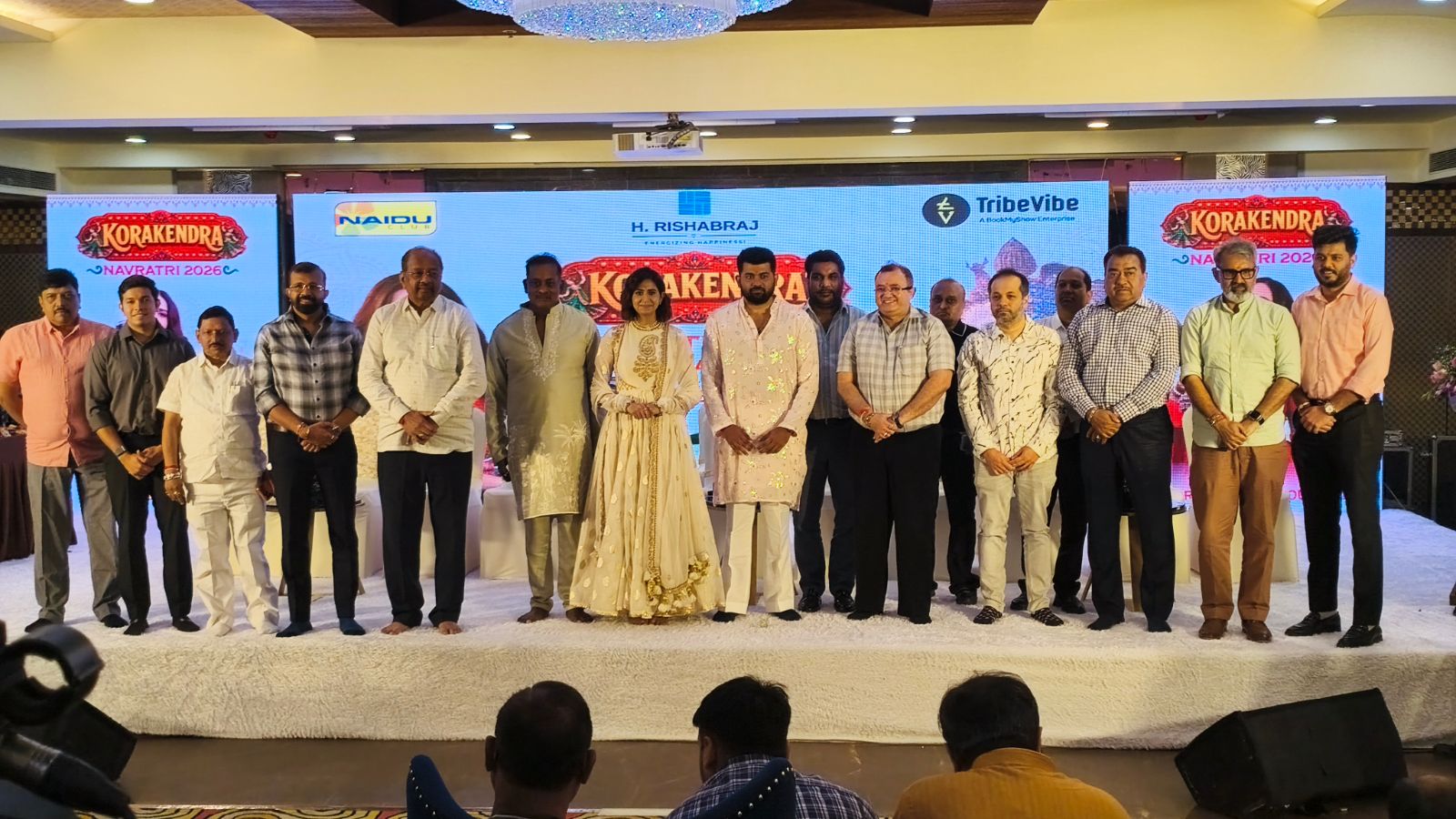 कोराकेंद्र नवरात्रि महोत्सव 2026 में किंजल दवे की धमाकेदार परफॉर्मेंस  नये गानों के साथ गरबा प्रेमियों का करेंगी मनोरंजन,     23वें वर्ष के आयोजन को लेकर तैयारियां तेज।