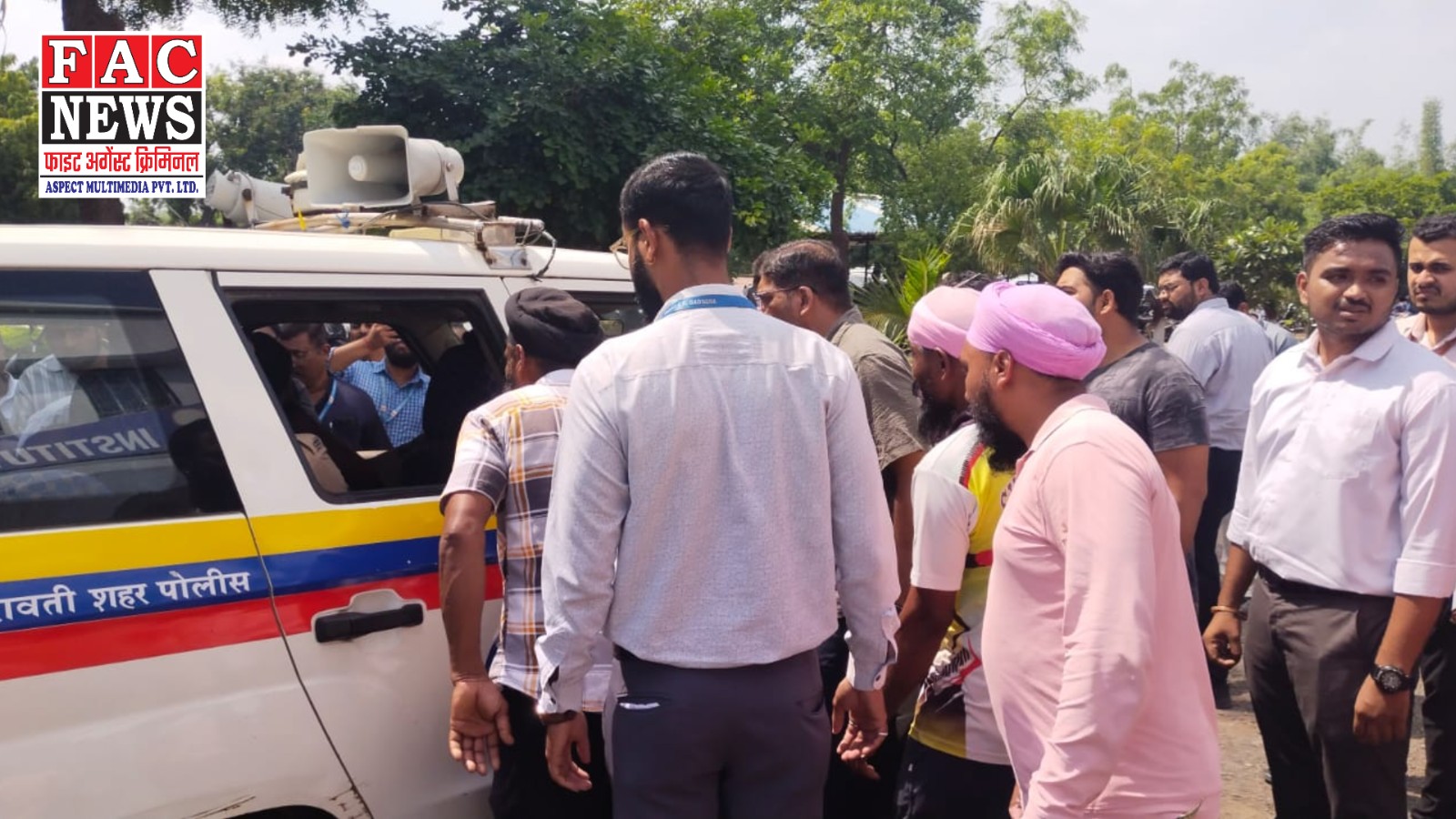 बडनेरा–अंजनगांव रोड स्थित राम मोघे कॉलेज में फार्मेसी की पढ़ाई कर रही एक छात्रा पर साथ पढ़ने वाले छात्र द्वारा  जानलेवा हमला किए जाने की घटना सामने आई है।