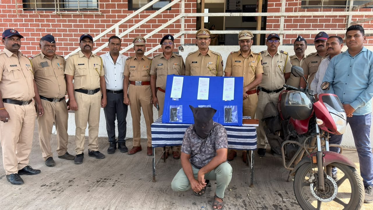 महिलाओं की सोने की चेन छीनने वाला आरोपी पुलिस के शिकंजे में; पांच मामलों का खुलासा