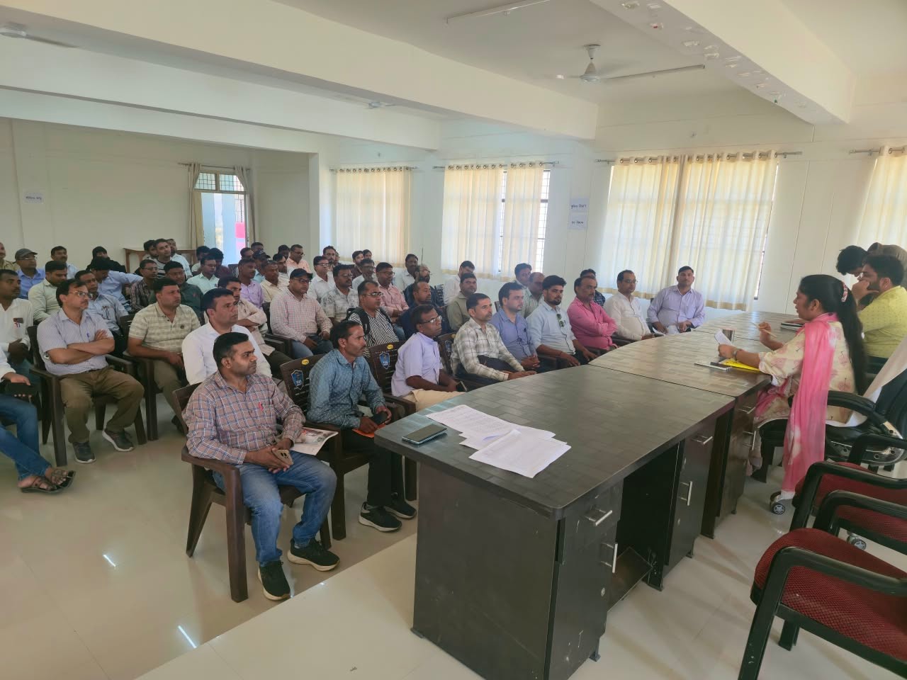 एसडीएम मोनालिसा जौहरी ने बीएलओ-सुपरवाइजरों को दिए निर्देश, घर-घर जाकर होगी मतदाता सूची की पड़ताल