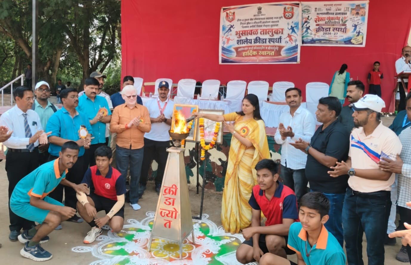 जिला स्तरीय स्कूली हॉकी प्रतियोगिता उत्साहपूर्वक संपन्न, केंद्रीय खेल राज्य मंत्री श्रीमती रक्षा खडसे ने किया उद्घाटन