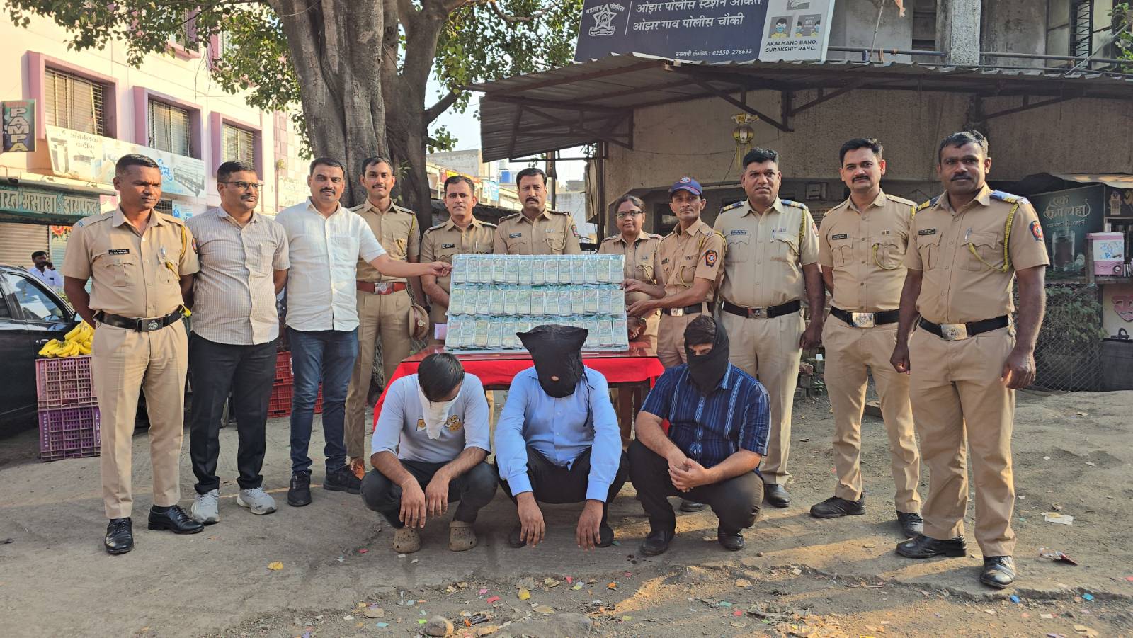 दो हजार की नोटों और दोगुने रिटर्न का झांसा देकर 57 लाख की ठगी; अंतरराज्यीय गिरोह के तीन आरोपी गिरफ्तार