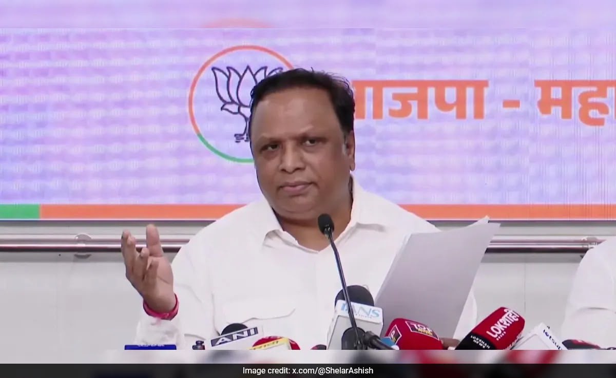 मुंबई में प्रदूषण नियंत्रण के लिए बड़ा कदम: हफ्ते में एक दिन निर्माण कार्य बंद रखने की मांग, आशीष शेलार ने कमिश्नर को लिखा पत्र