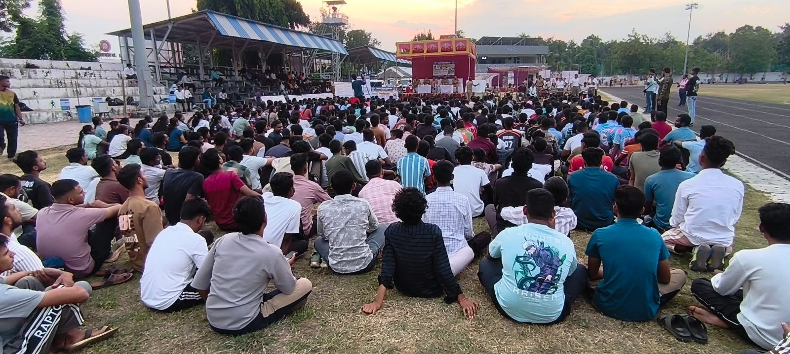 जलगांव जिला पुलिस बल द्वारा 'पुलिस भर्ती पूर्व प्रशिक्षण शिविर' का आयोजन, भुसावल में उत्स्फूर्त प्रतिसाद; 600 से अधिक विद्यार्थी उपस्थित