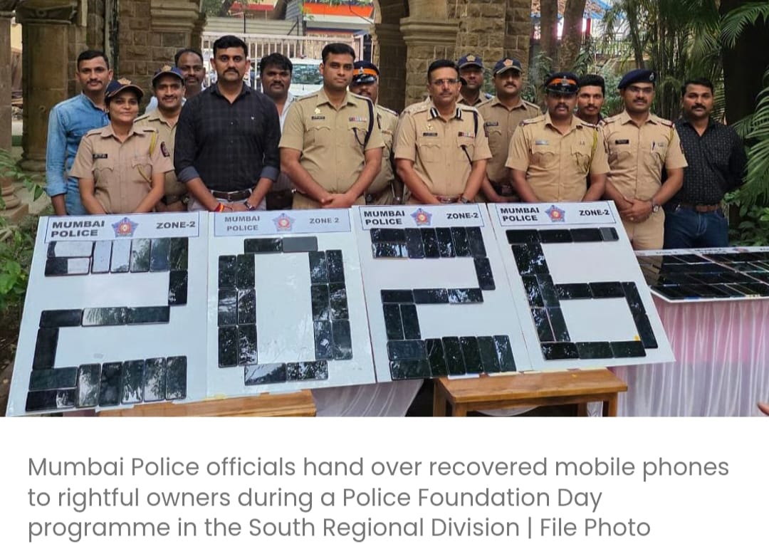 मुंबई पुलिस ने पुलिस स्थापना दिवस 2026 के अवसर पर 40 लाख रुपये मूल्य के 200 चोरी और गुम हुए मोबाइल फोन लौटाए