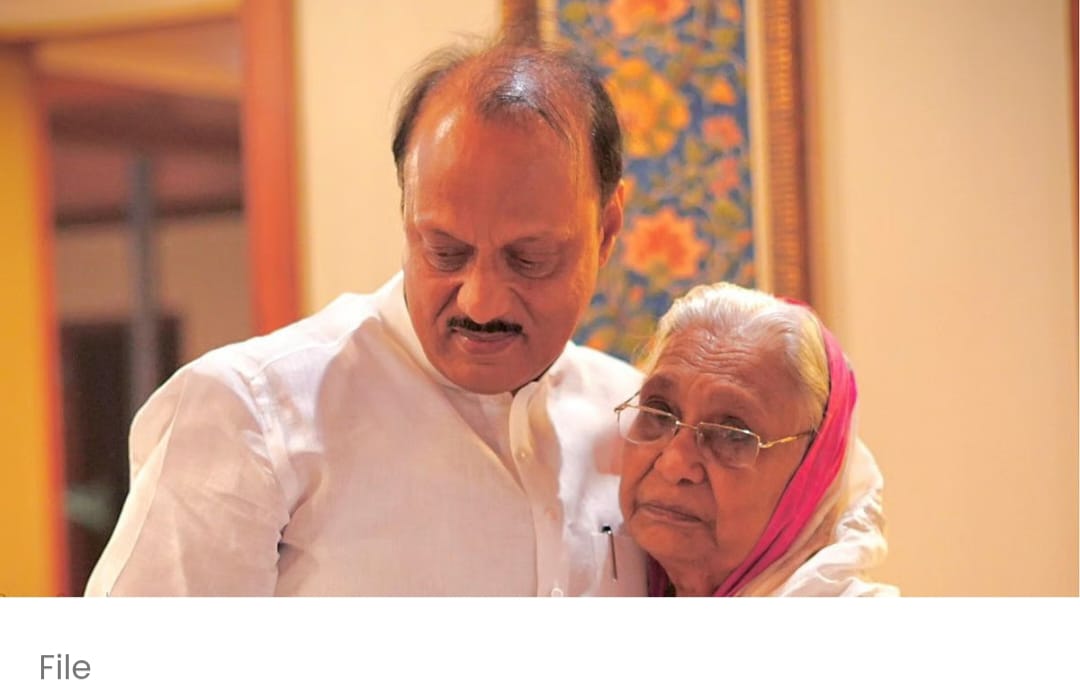 विमान दुर्घटना के समय अजीत पवार की मां टीवी देख रही थीं; कर्मचारियों ने केबल कनेक्शन काट दिया