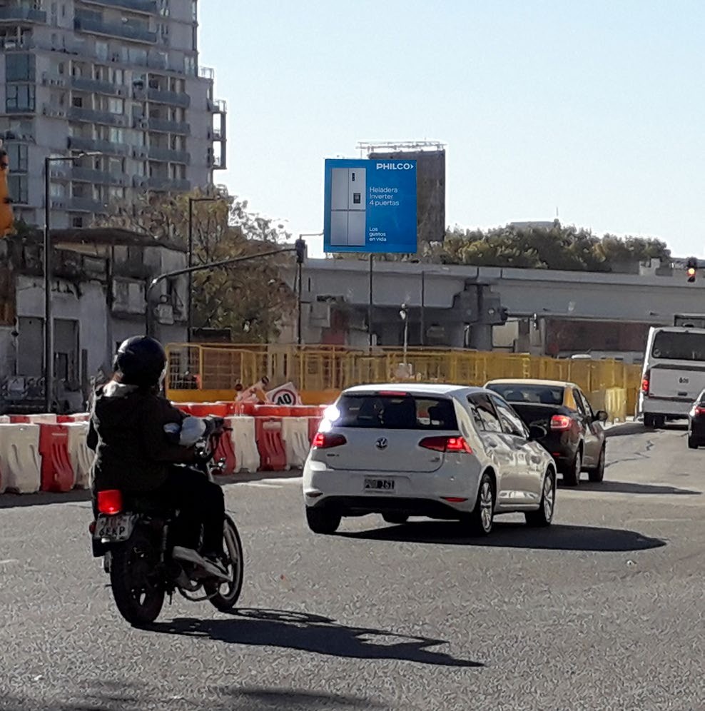 1109 — Av. Juan B. Justo y Av. Córdoba