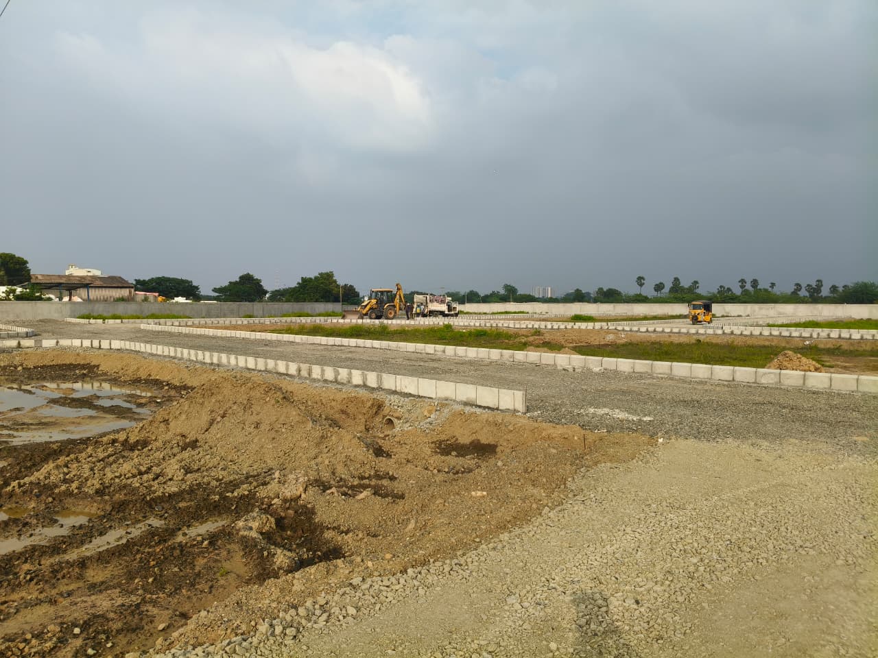 Plots for sale in Padappai