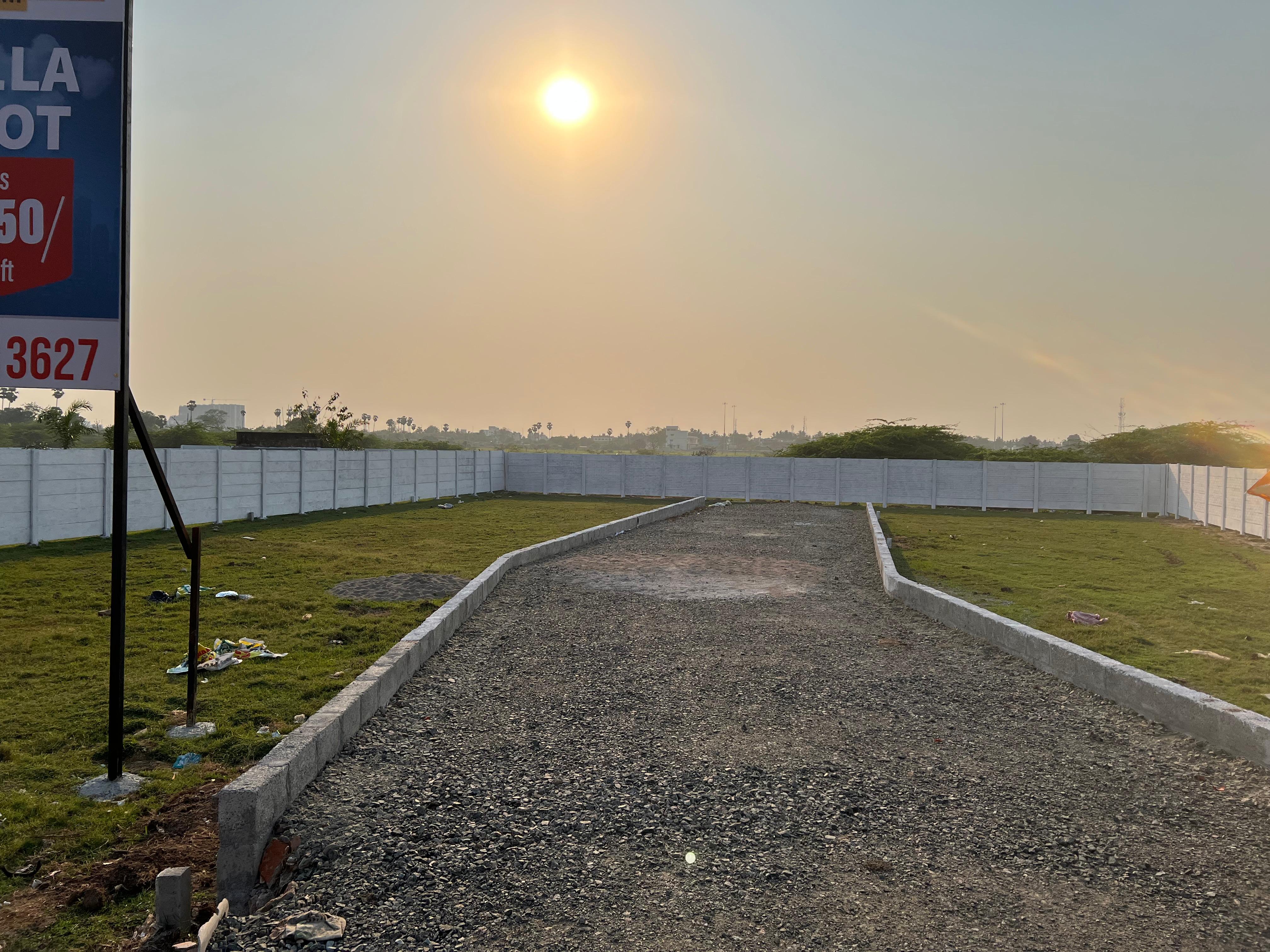 Plot for sale in Old Perungalathur