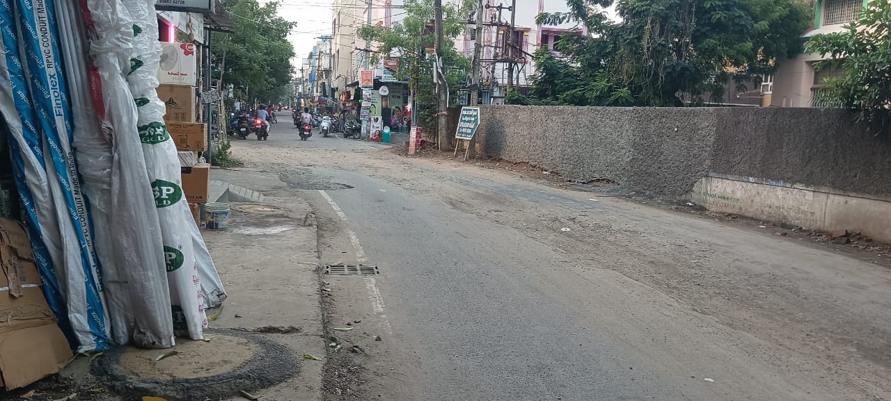 Plot in valasaravakkam