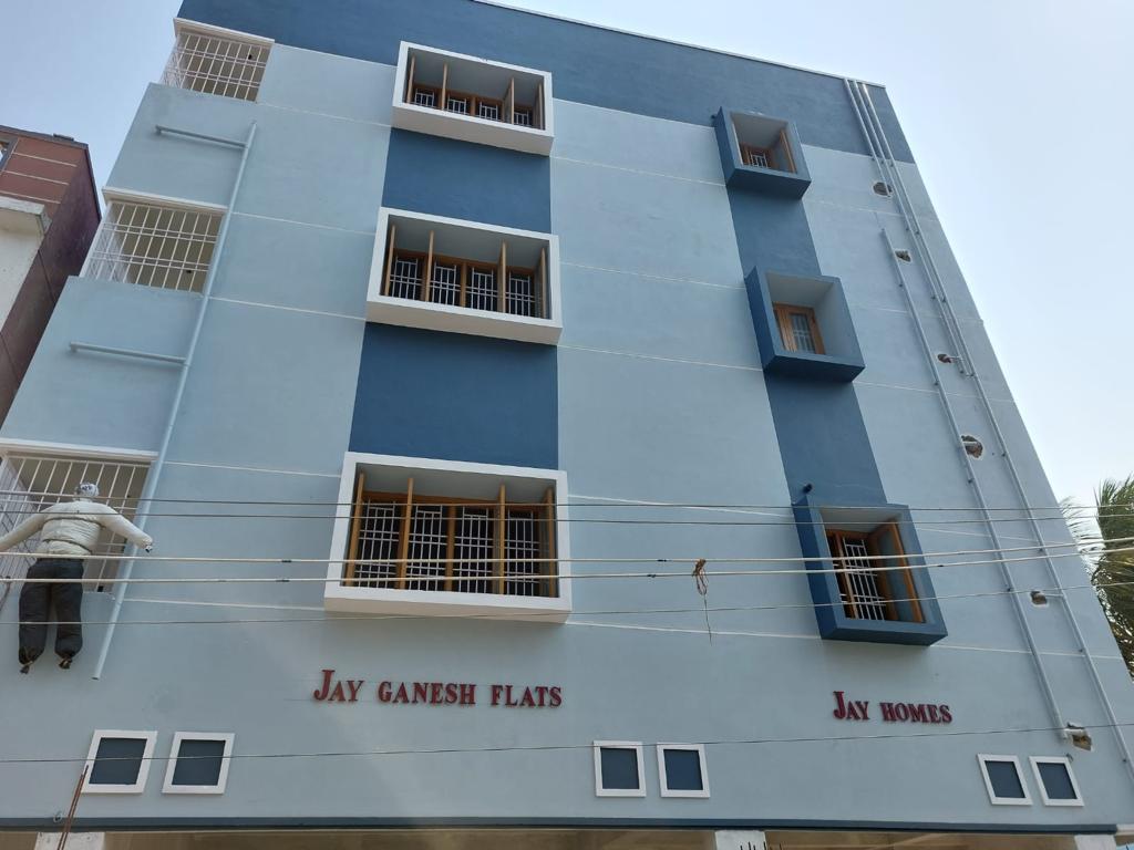 Flat in madambakkam