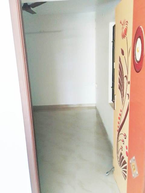 Flat in siruseri