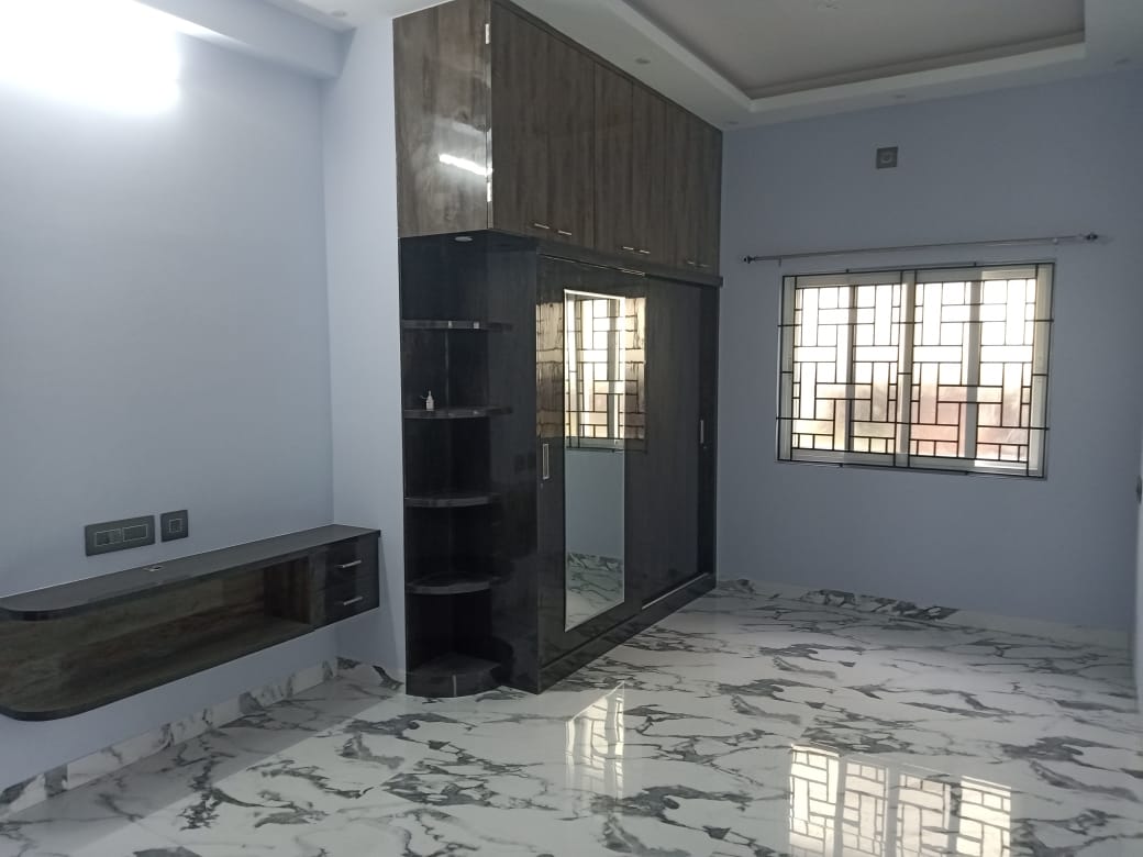 Flat in velachery