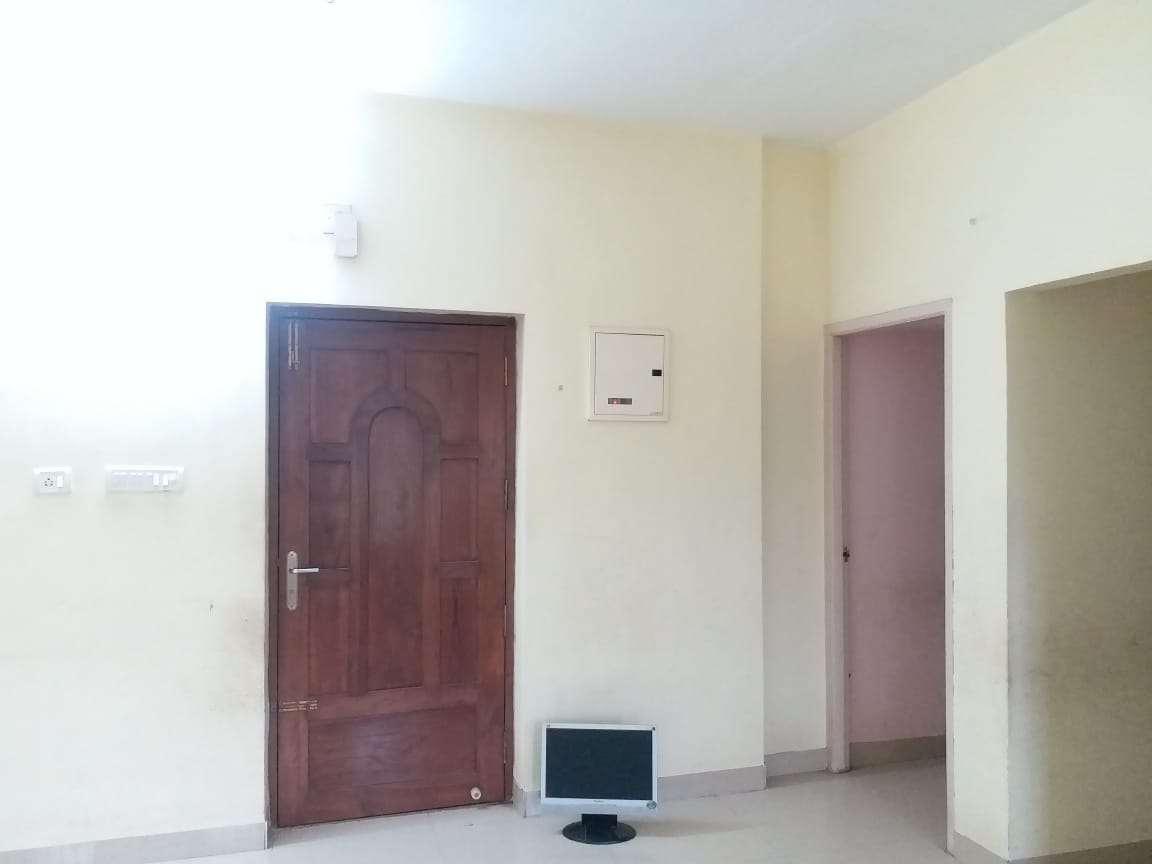 Flat in madambakkam
