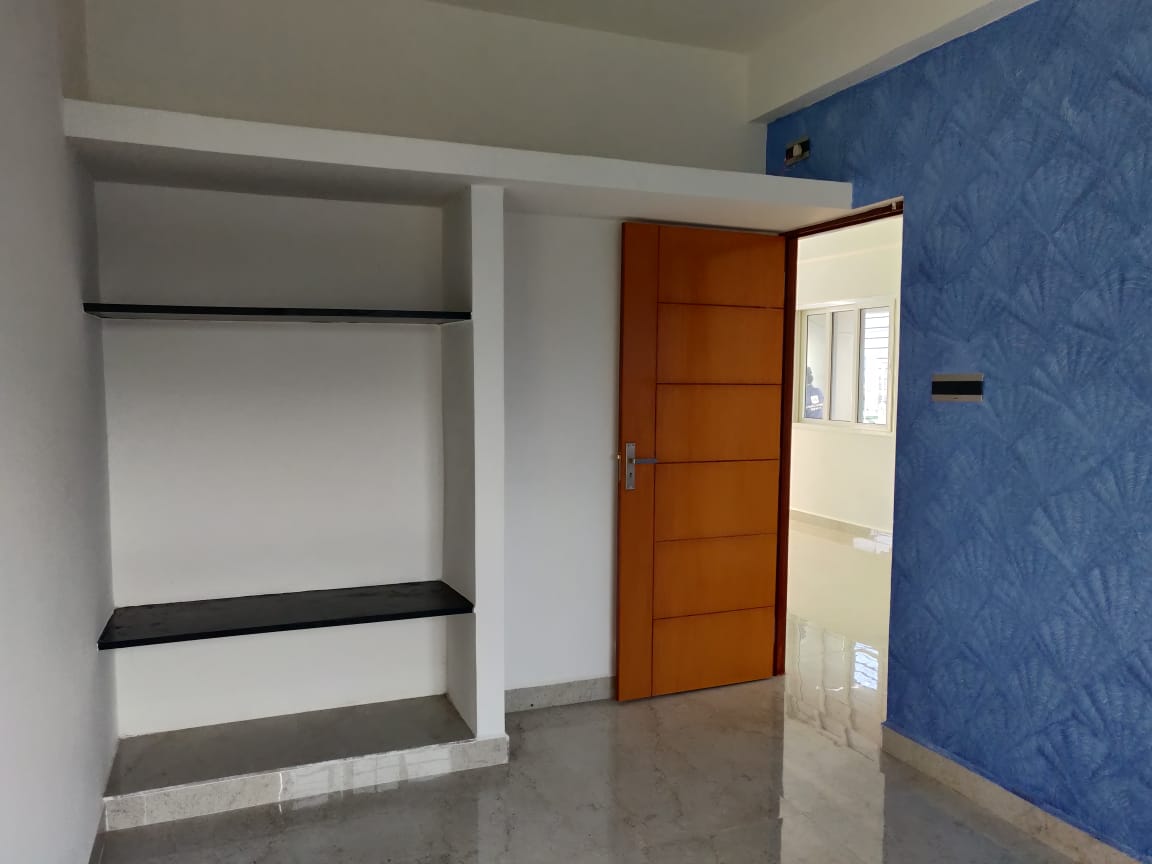 2 BHK Flat in semmenchery