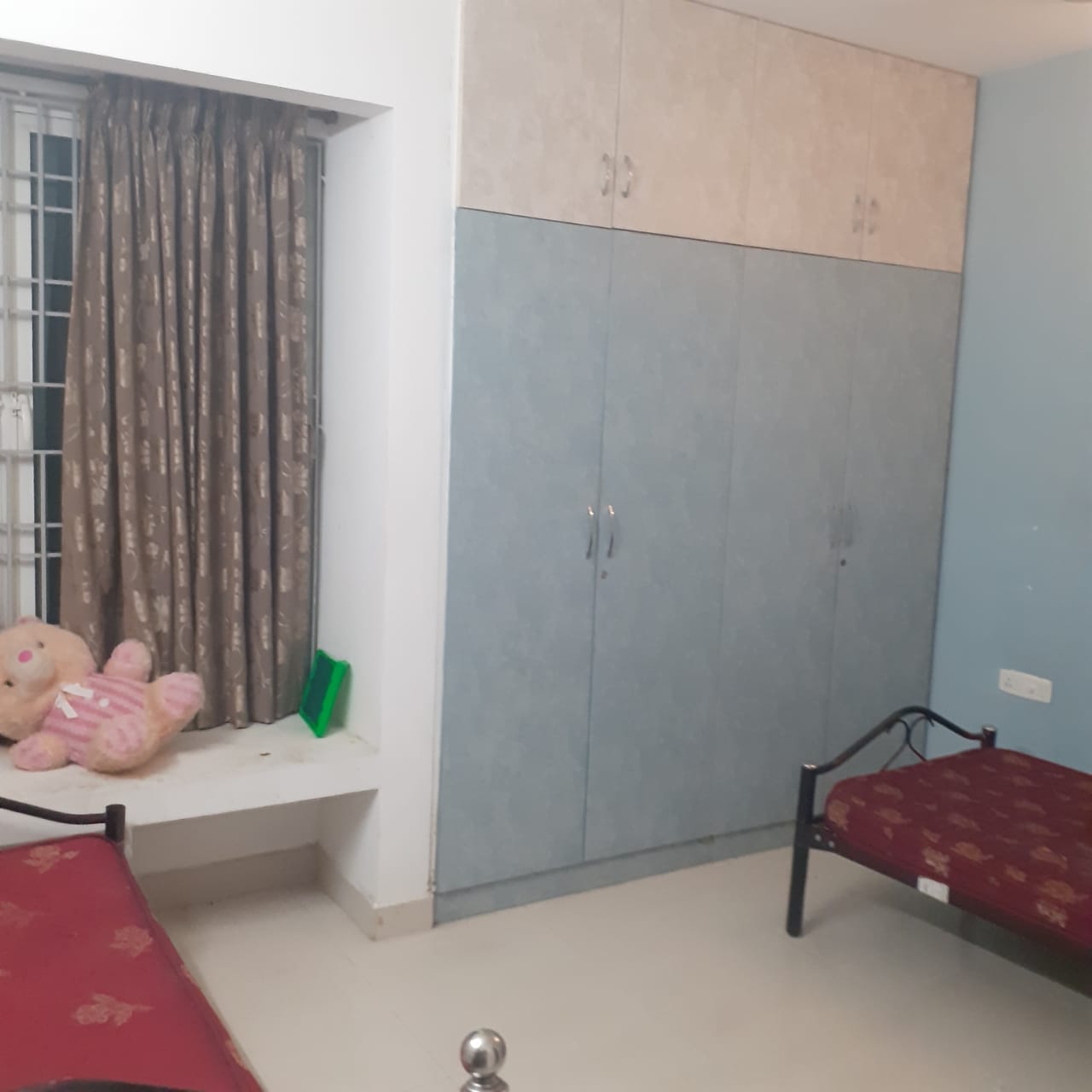 4 BHK Flat in navalur