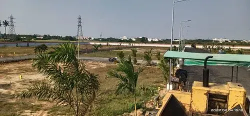 Plot in perungalathur