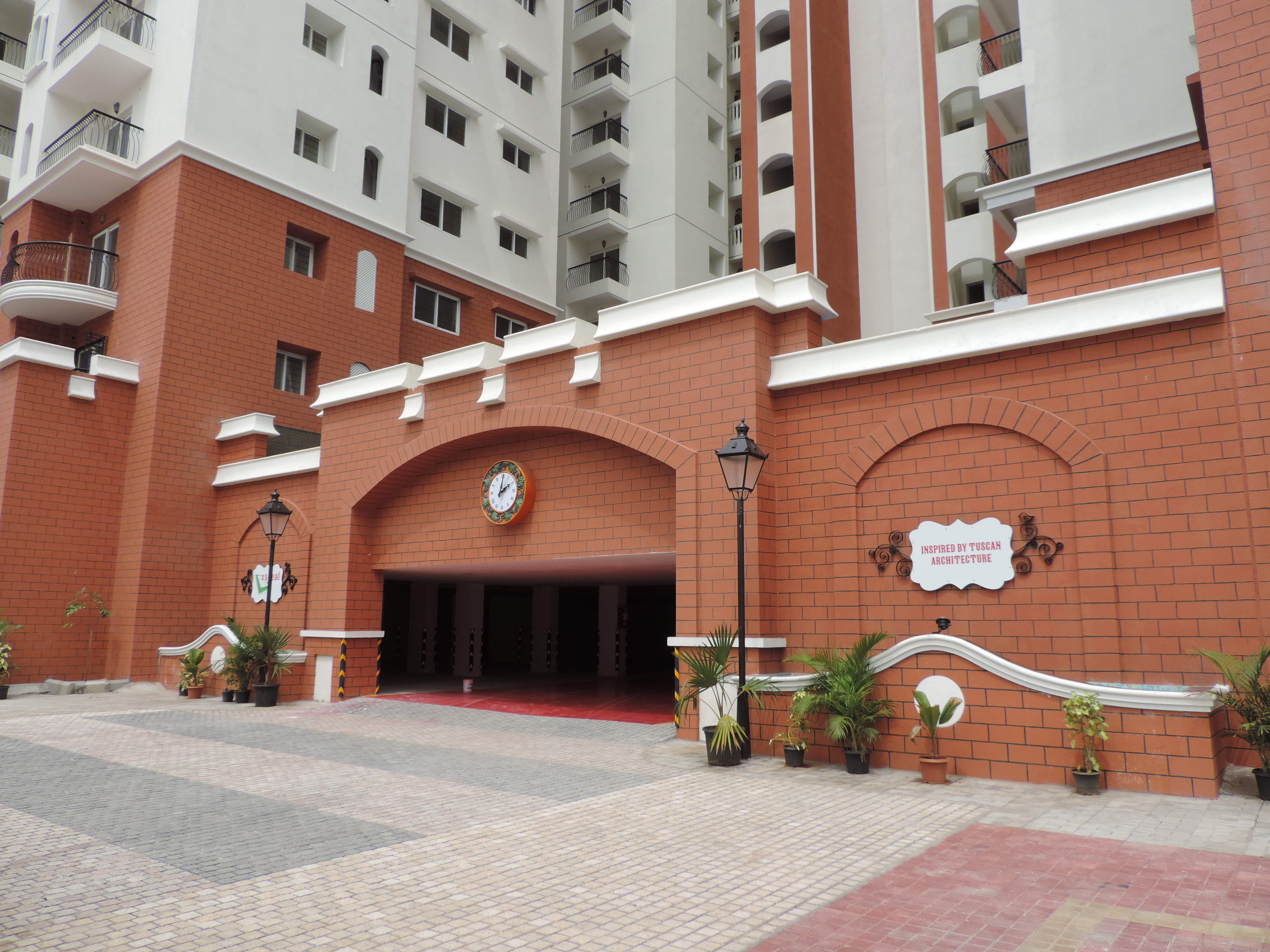 Flat in padur