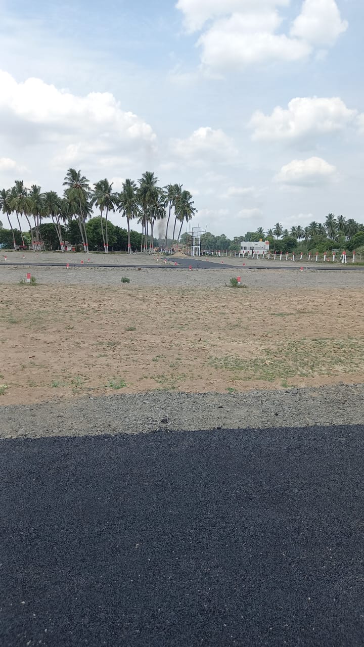 Plot in thiruninravur