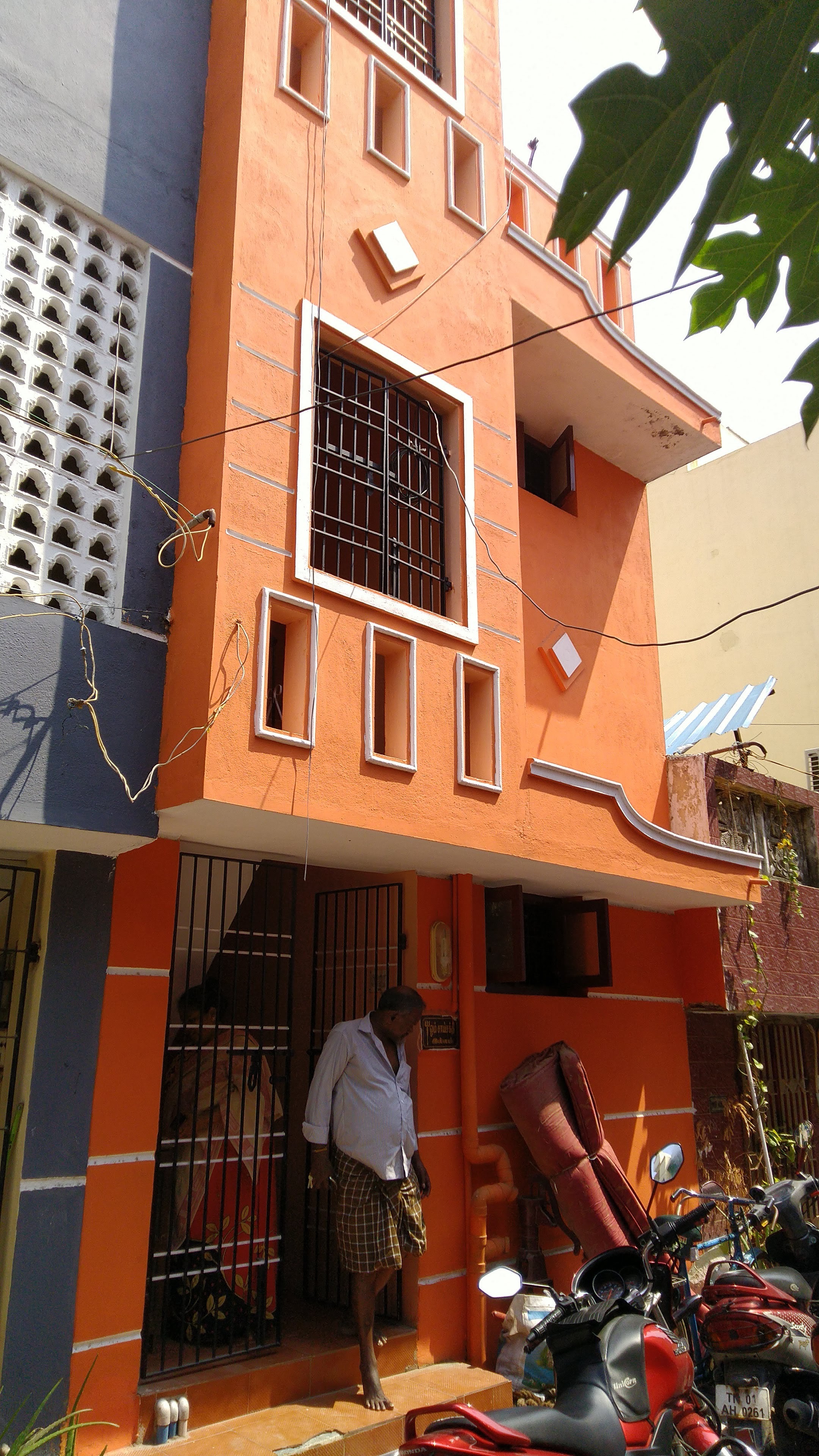 1bhk house for resale in Mogappair