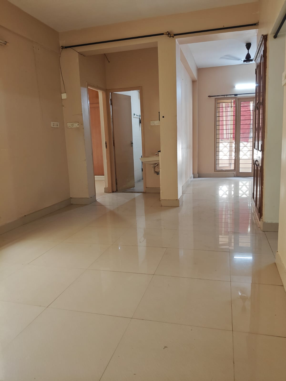 Resale 3bhk flats in Egmore