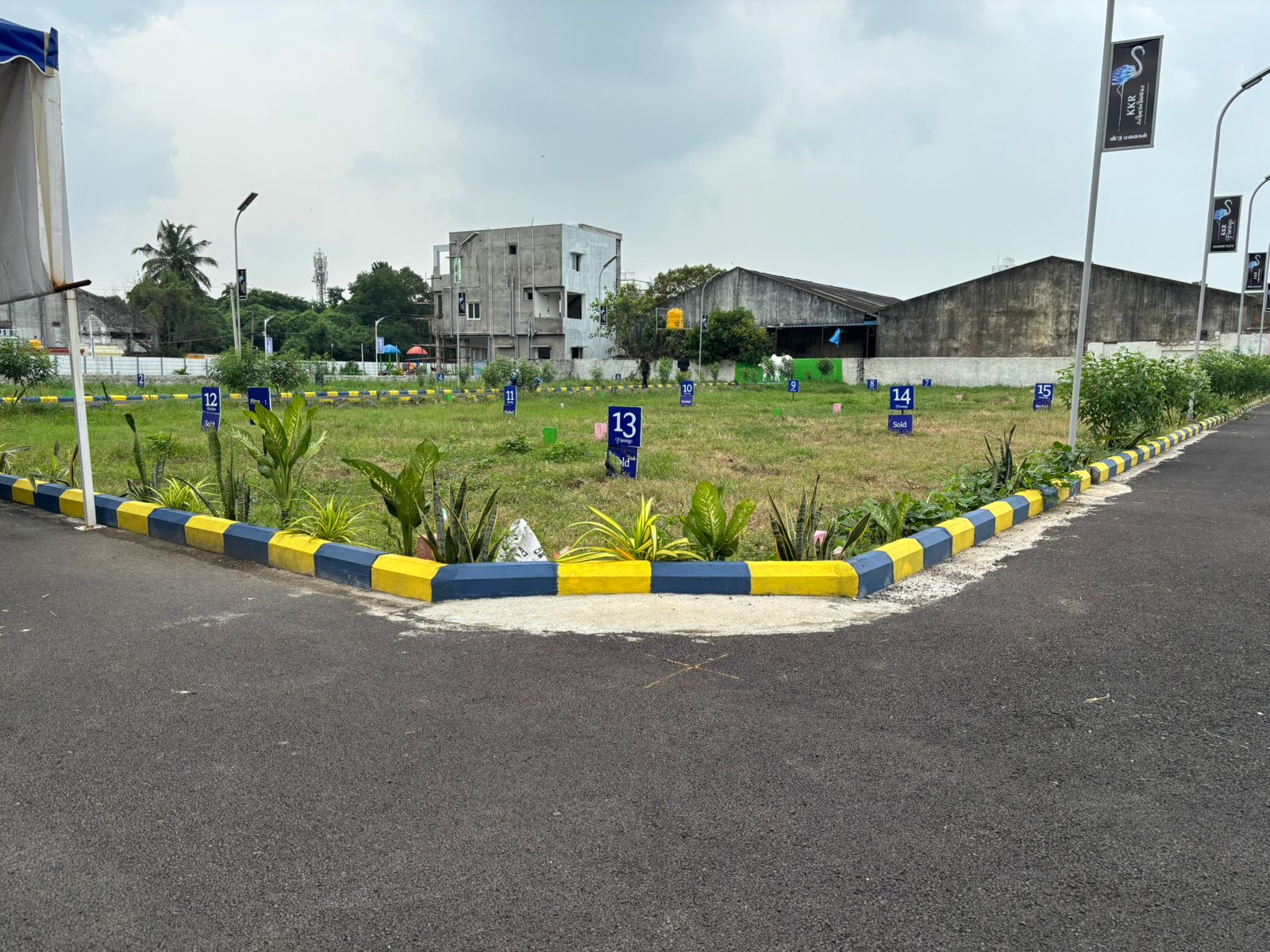 Land for sale in Ambattur