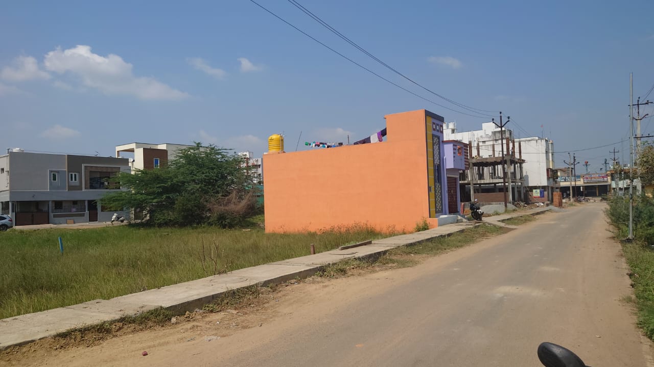 Plot in madhavaram