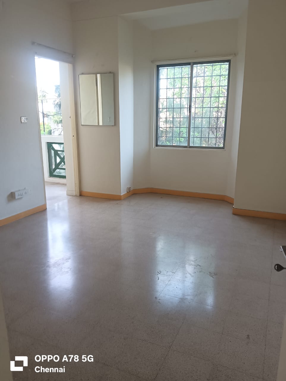 Flat in thiruvanmiyur