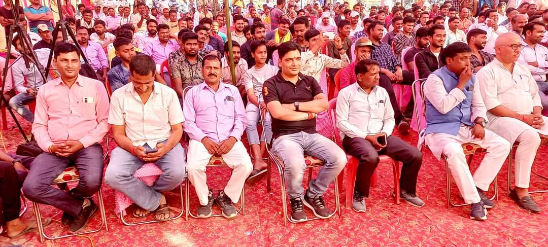 जनप्रतिनिधि व अधिकारियों का होली मिलन कार्यक्रम आयोजित।