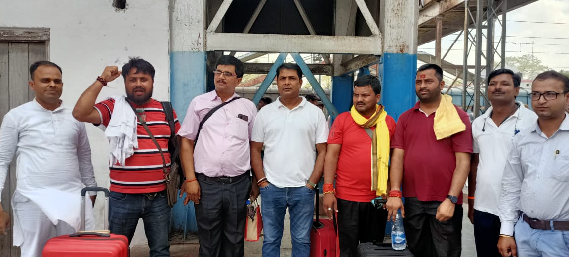 दस दिवसीय संगठनात्मक प्रवास पर सिवान की टीम भोपाल रवाना।