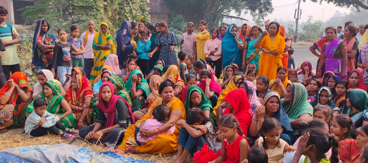 मां, बहन के सामने अपराधियों ने युवक की गोली मार हत्या की।