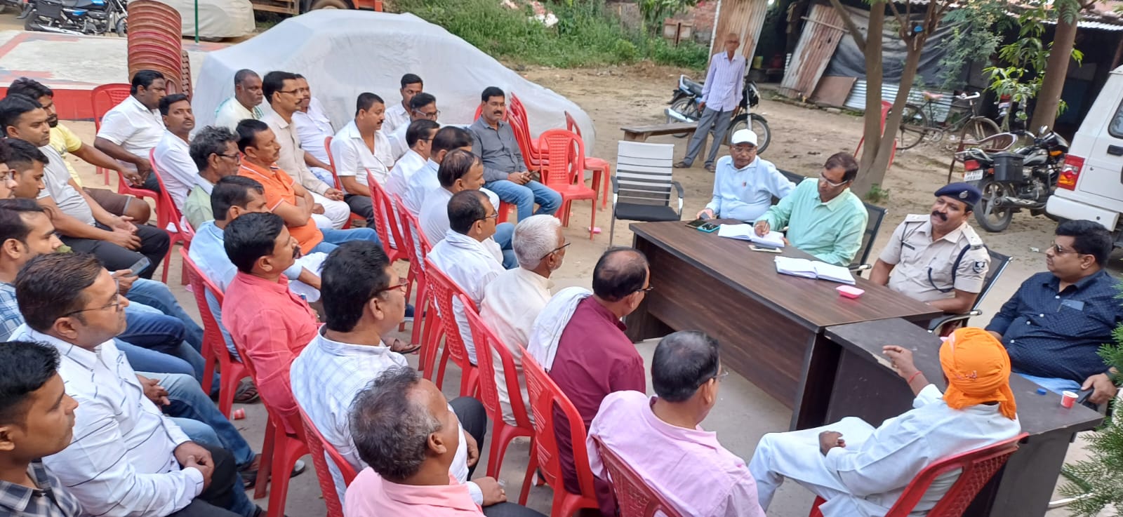 दशहरा ~ दुर्गापूजा के निमित्त शांति समिति की बैठक आयोजित।