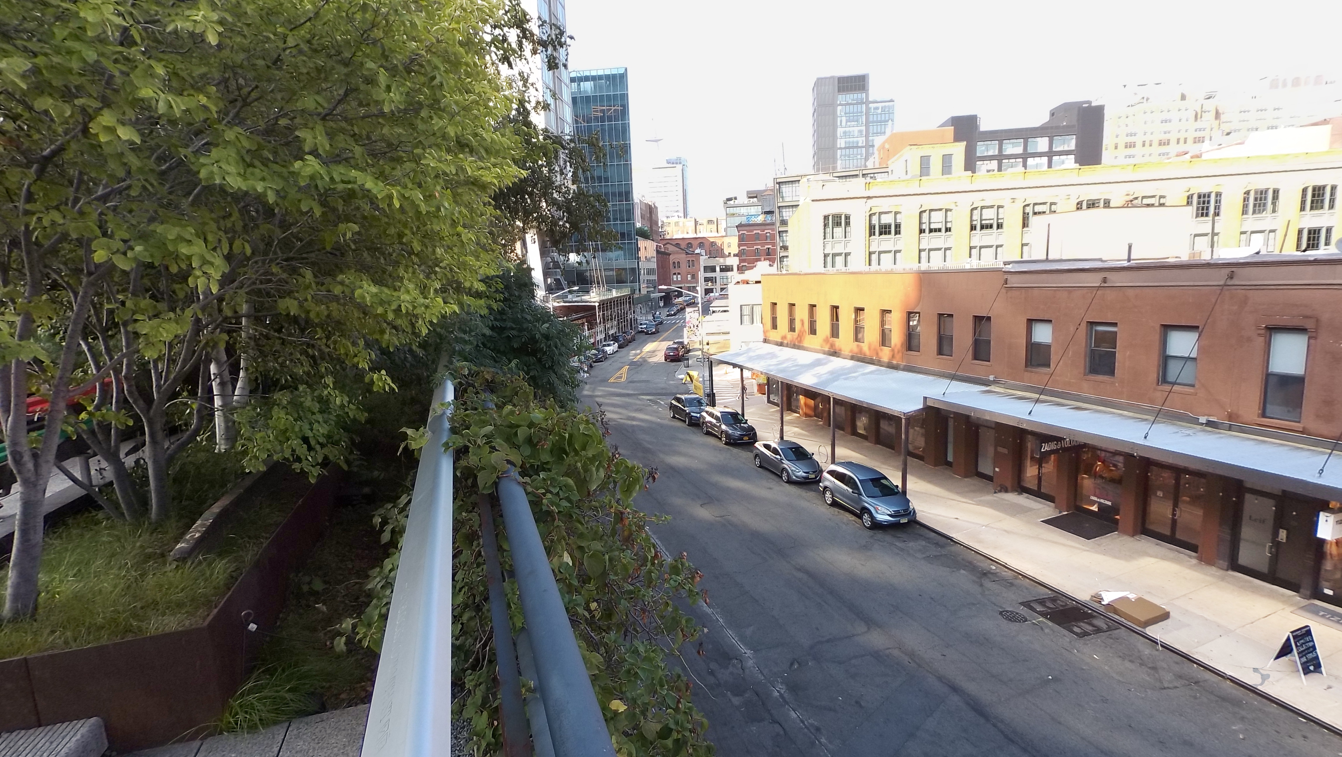 Very little connection between the High Line and the neighborhood of Chelsea.