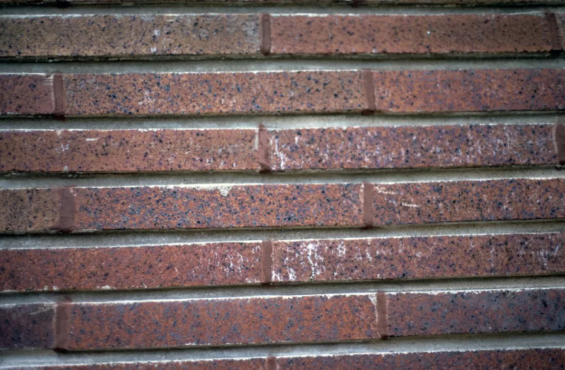  Two color brick seam 