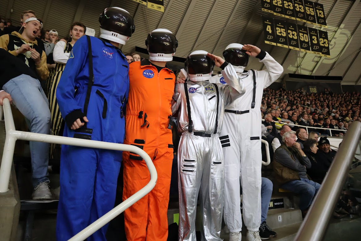 NASA astronauts in their spare time catching a game, how nice of them.