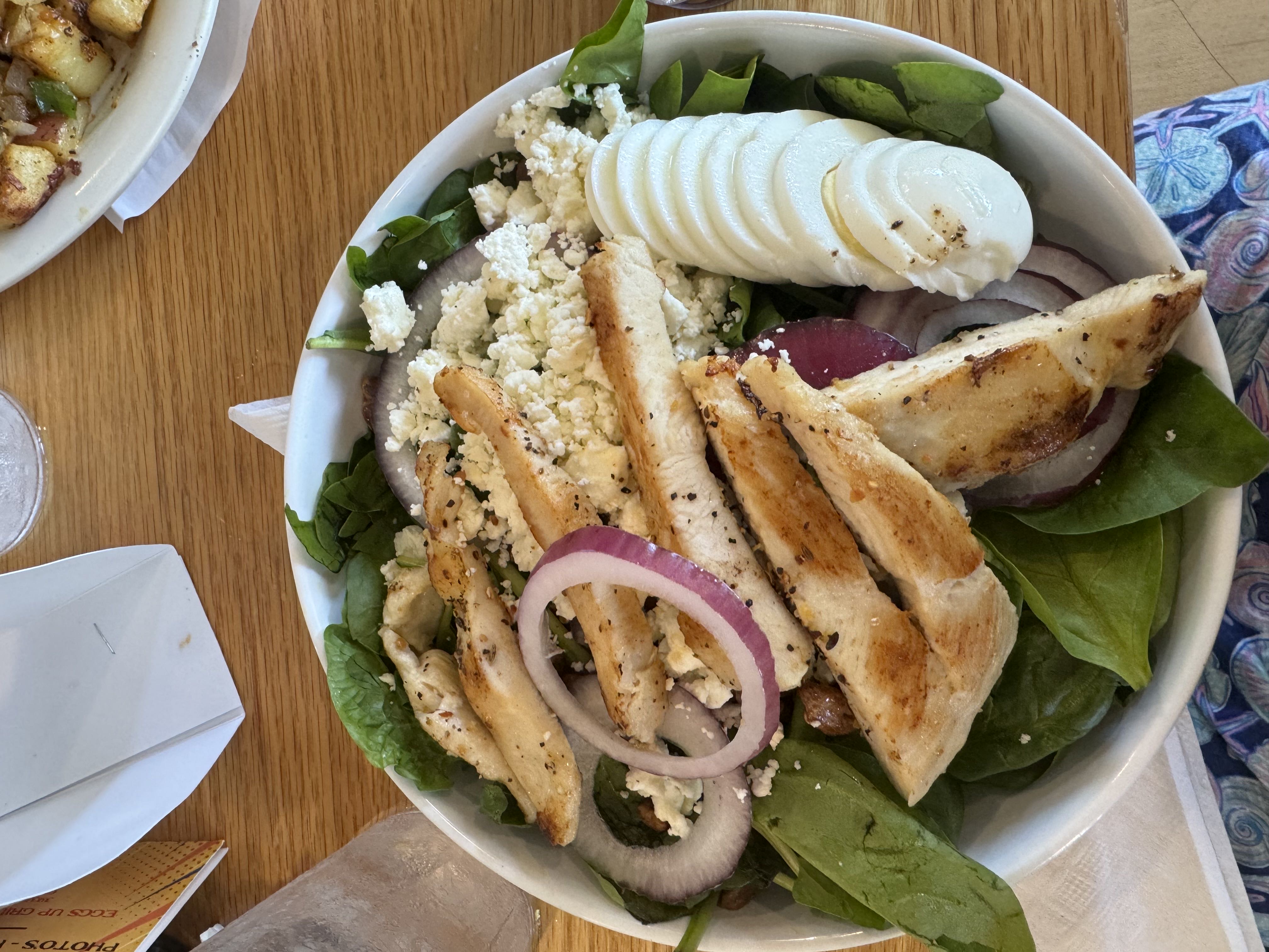 Healthy Spinach Salad with Grilled Chicken and Strawberries Recipe