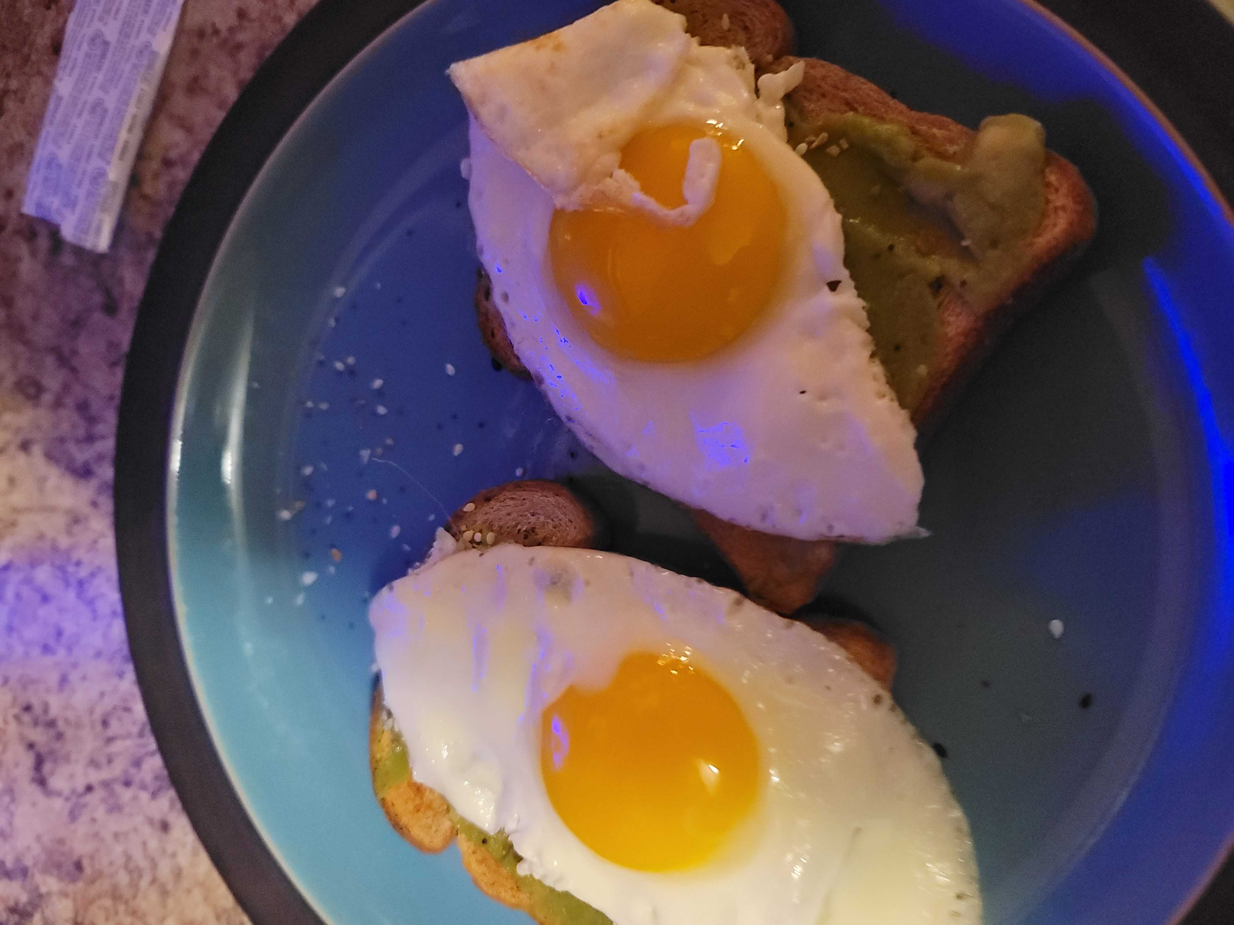 Healthy Avocado Toast with Egg Recipe
