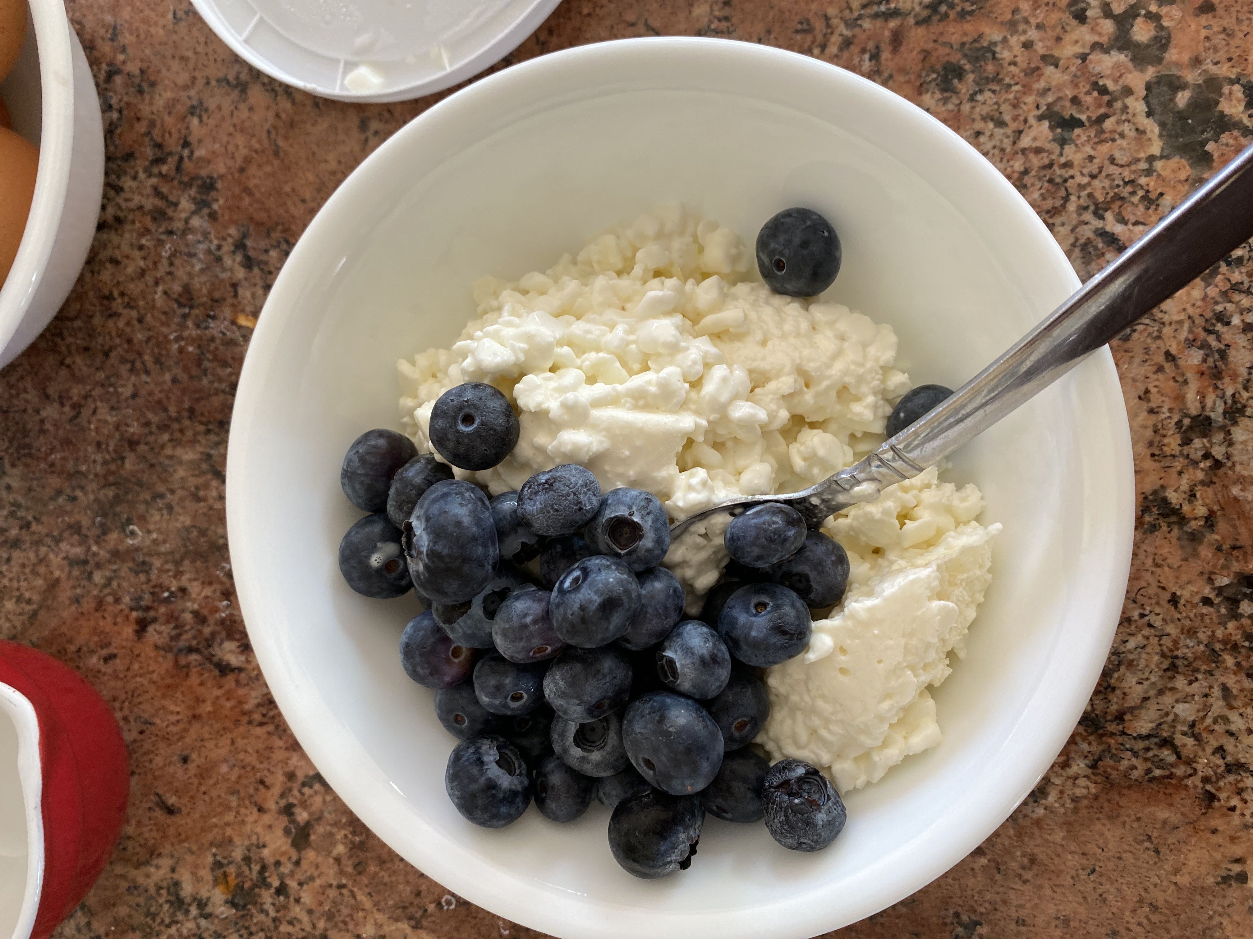 Healthy Cottage Cheese and Blueberries Recipe