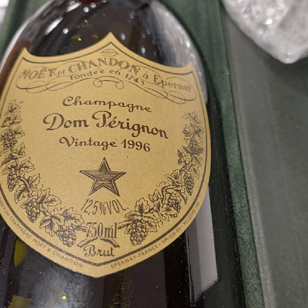 1996 Dom Perignon Top Flasche in Karton 