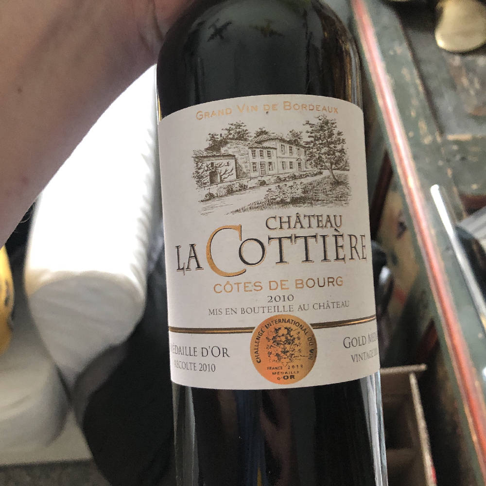 Chateau la cottiere cotes de bourg 2010 Gold Medaille 