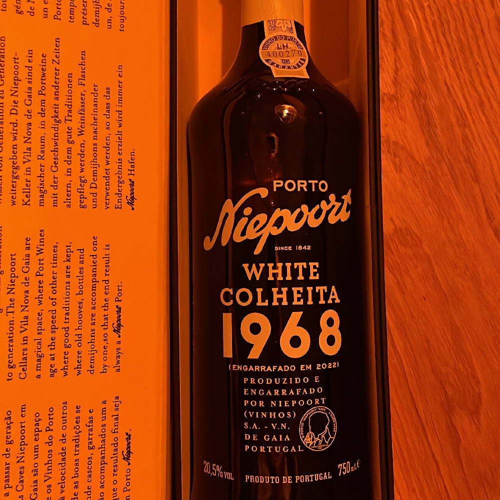 niepoort white colheita 1968 bottled 2022 