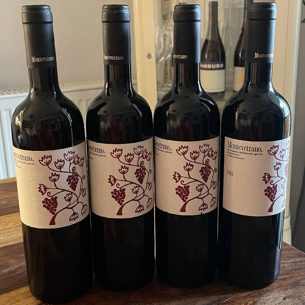 4x Montevetrano 2015, „Sassicaia des Südens“